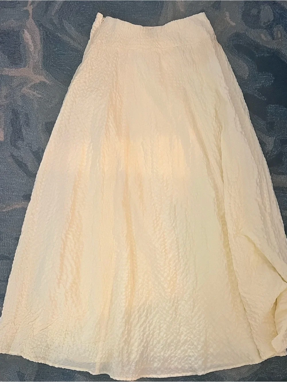 Abercrombie & Fitch Textured Fit to Flatter Maxi Skirt Yellow XS - Picture 2 of 10